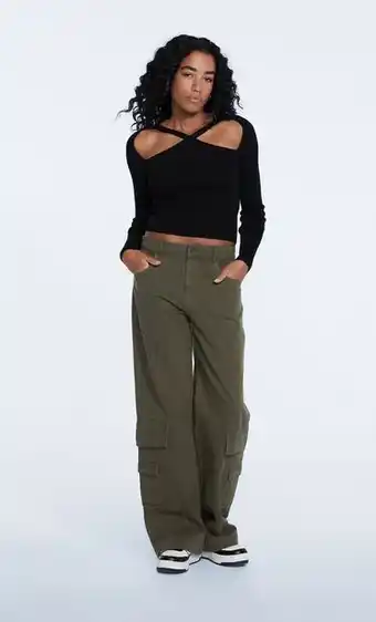 Stradivarius Camiseta cut out oferta