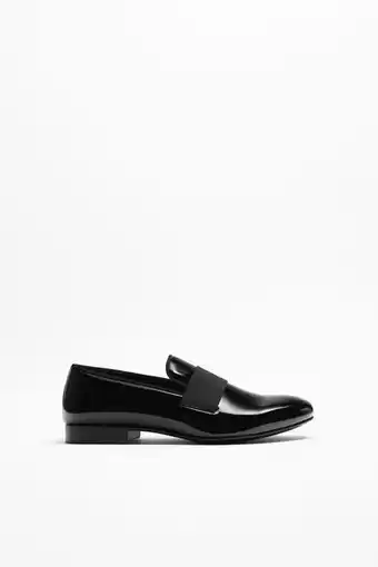 ZARA Mocasín efecto charol oferta