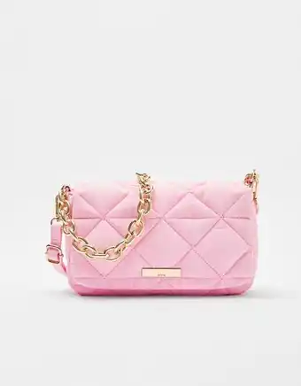 Bershka Bolso acolchado efecto nylon cadena chunky oferta