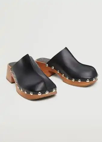 MANGO Zueco piel tachuelas oferta
