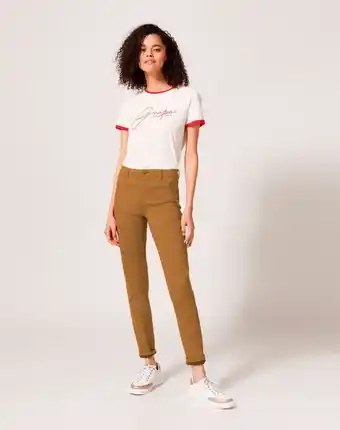 Naf Naf Pantalón pitillo liso color camel oferta