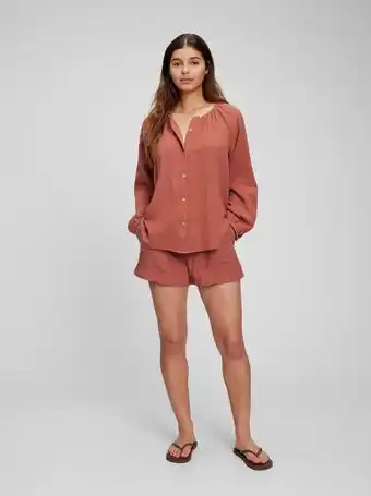 GAP Mujer | blusa abotonada de gasa arrugada con cuello barco oferta
