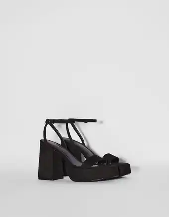 Bershka Sandalia tacón plataforma oferta