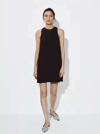 Vestido corto con cuello halter vestido corto con cuello halter