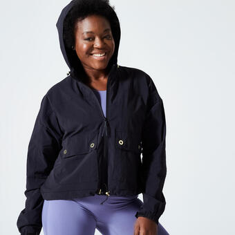 Decathlon Chaqueta fitness negro amplia capucha oferta