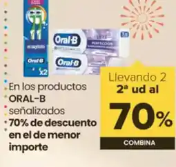 Autoservicios Familia ORAL B En los productos oferta