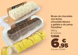 Carrefour Brazo de chocolate con leche, chocolate blanco y galleta o de yema Carrefour oferta