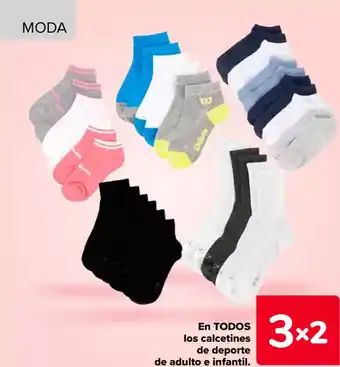 Carrefour En todos los calcetines de deporte de adulto e infantil. oferta