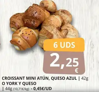 Supermercados MAS Croissant mini atún, queso azul o york y queso oferta