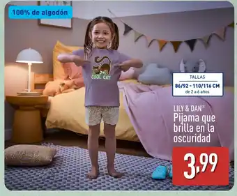 ALDI LILY & DAN Pijama que brilla en la oscuridad oferta