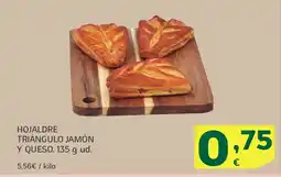 HiperDino Hojaldre triángulo jamón y queso oferta