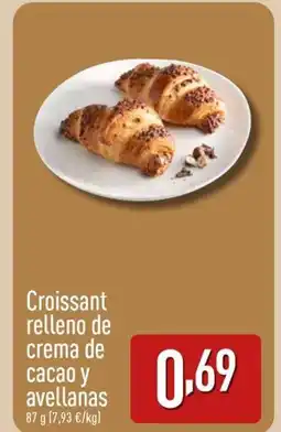 ALDI Croissant relleno de crema de cacao y avellanas oferta
