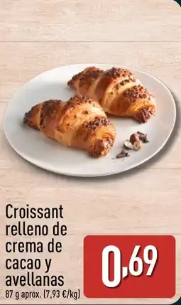 ALDI Croissant relleno de crema de cacao y avellanas oferta