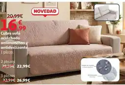 Alcampo Cubre sofá acolchado antimanchas y antideslizante oferta