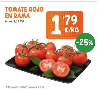 Tomate rojo en rama