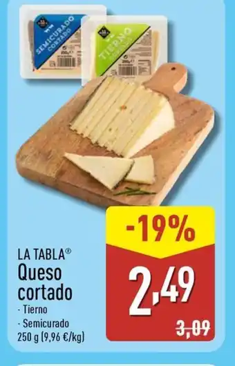 LA TABLA Queso cortado