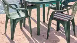Carrefour Sillón resina apilable Cancún oferta
