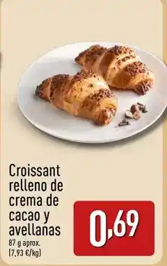 ALDI Croissant relleno de crema de cacao y avellanas oferta