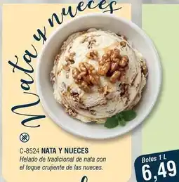 Abordo Helado de tradicional de nata con el toque crujiente de las nueces oferta