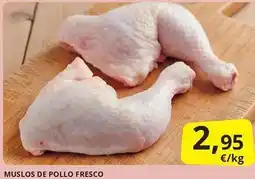 Supermercados MAS Muslos de pollo fresco oferta