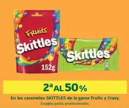 HiperDino En los caramelos SKITTLES de la gama Fruits y Crazy. oferta