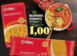 Gadis Ifa eliges - macarrones o spaghetti oferta