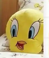 Alcampo Cojín velour silueta Piolín oferta