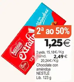 Supermercados Aquí Nestlé chocolate con améndoa oferta