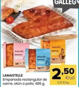 Autoservicios Familia Lamastelle - empanada rectangular de carne, atún o pollo oferta