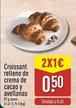 ALDI Croissant relleno de crema de cacao y avellanas oferta