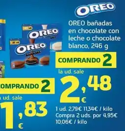 HiperDino Oreo bañadas en chocolate con leche o chocolate blanco oferta