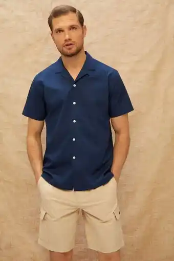 Camisa lisa manga corta cuello camp