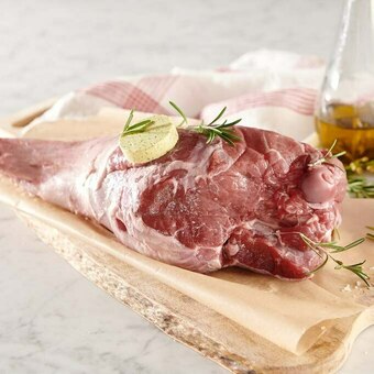 Auchan AGNEAU : GIGOT ENTIER AVEC OS offre