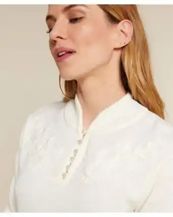 Pull brodé