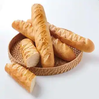 Auchan 4 DEMI BAGUETTES offre