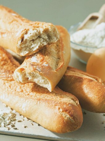 Auchan 4 DEMI BAGUETTES SAVEUR offre