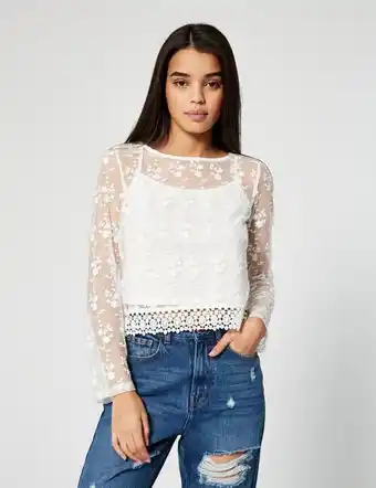 Top macramé et résille