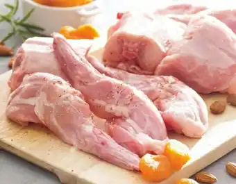 Auchan LAPIN ENTIER DÉCOUPÉ offre