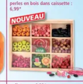 Perles en bois dans caissette