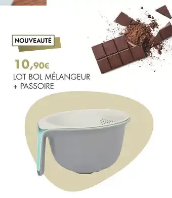 E.Leclerc Lot Bol Mélangeur +Passoire offre