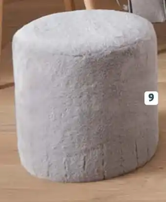 Auchan Actuel pouf fausse fourrure offre