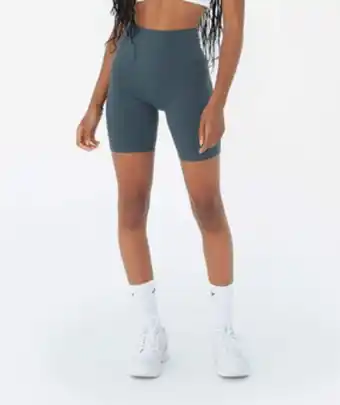 Go Sport Yoga femme joy studio short soft touch - slate offre