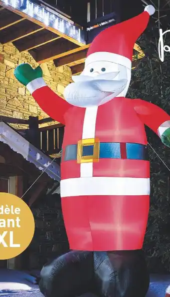 Centrakor Le père noël gonflable 4 mètres offre