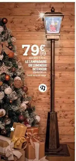 Le lampadaire or lumineux intérieur