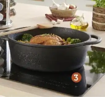 Hyper U Cocotte Ovale Couvercle 33 cm offre