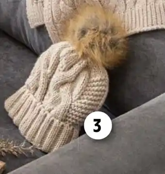 Intermarché Hyper Bonnet pompon femme eldys offre