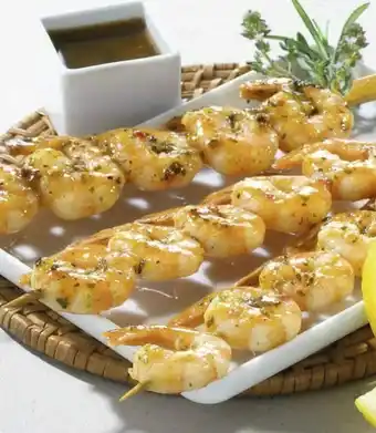 Géant Casino Brochettes de Crevettes ail/persil ou à la provençale x12 offre