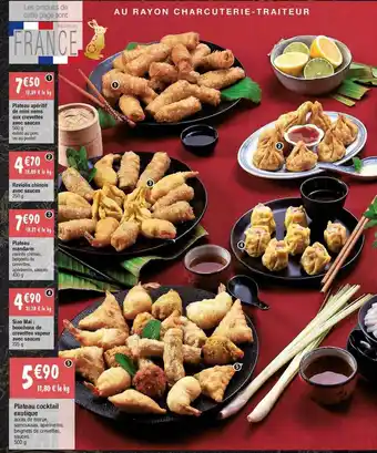 Plateau apéritif de mini nems aux crevettes avec sauces, raviolis chinois avec sauces, plateau mandarin, siao mai : bouchons