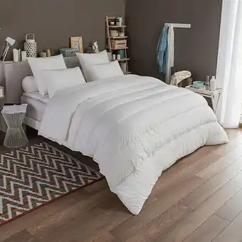 E.Leclerc Couette eco-conçue 100% recyclée - chaude offre