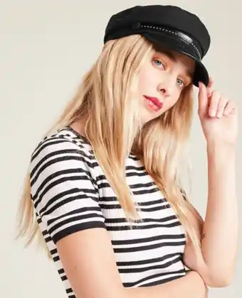 Casquette de marin cloutée